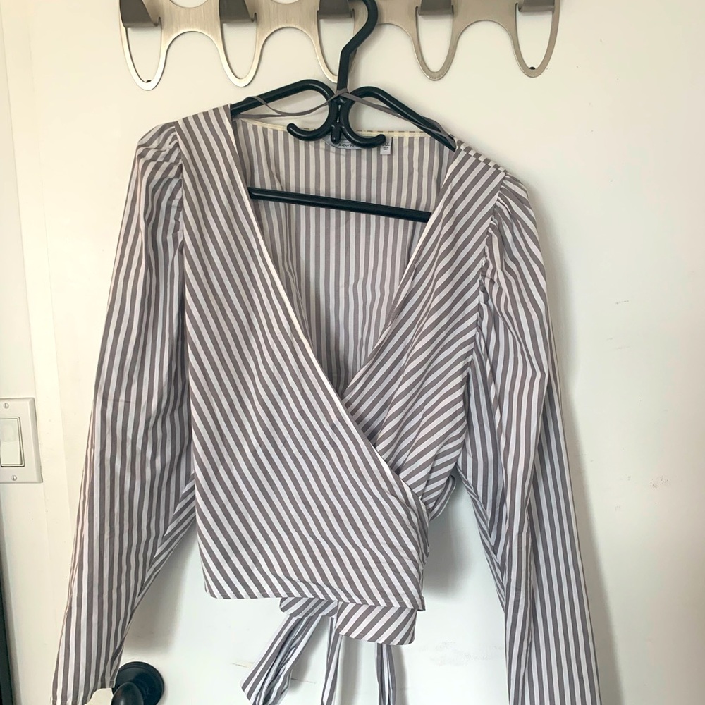 COPY - & Other Stories, grey & white long sleeve crop top